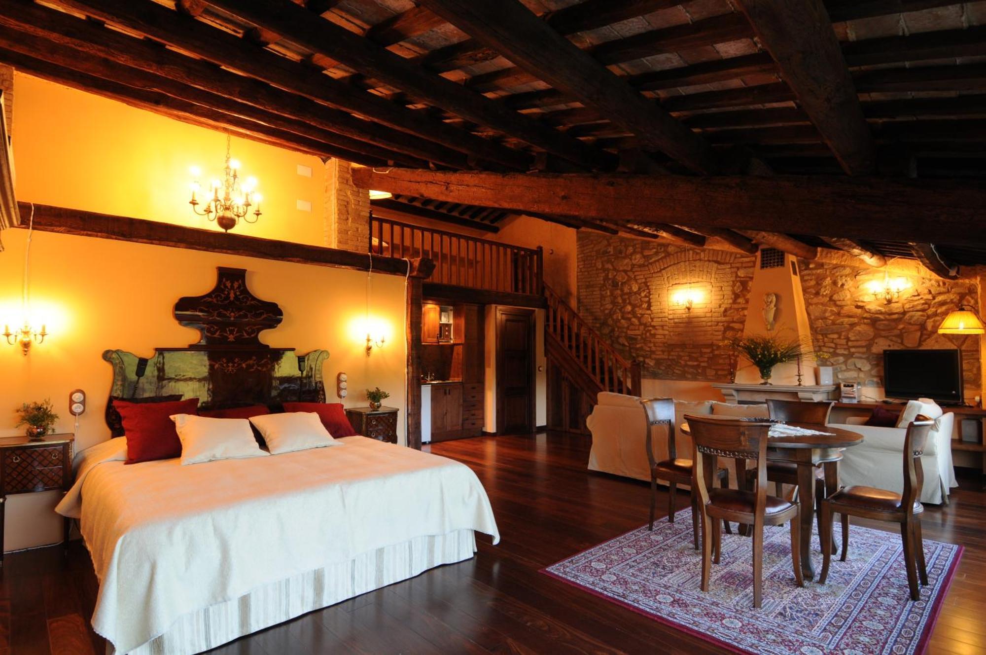 Castell De Riudabella Apartment Vimbodi I Poblet Room photo